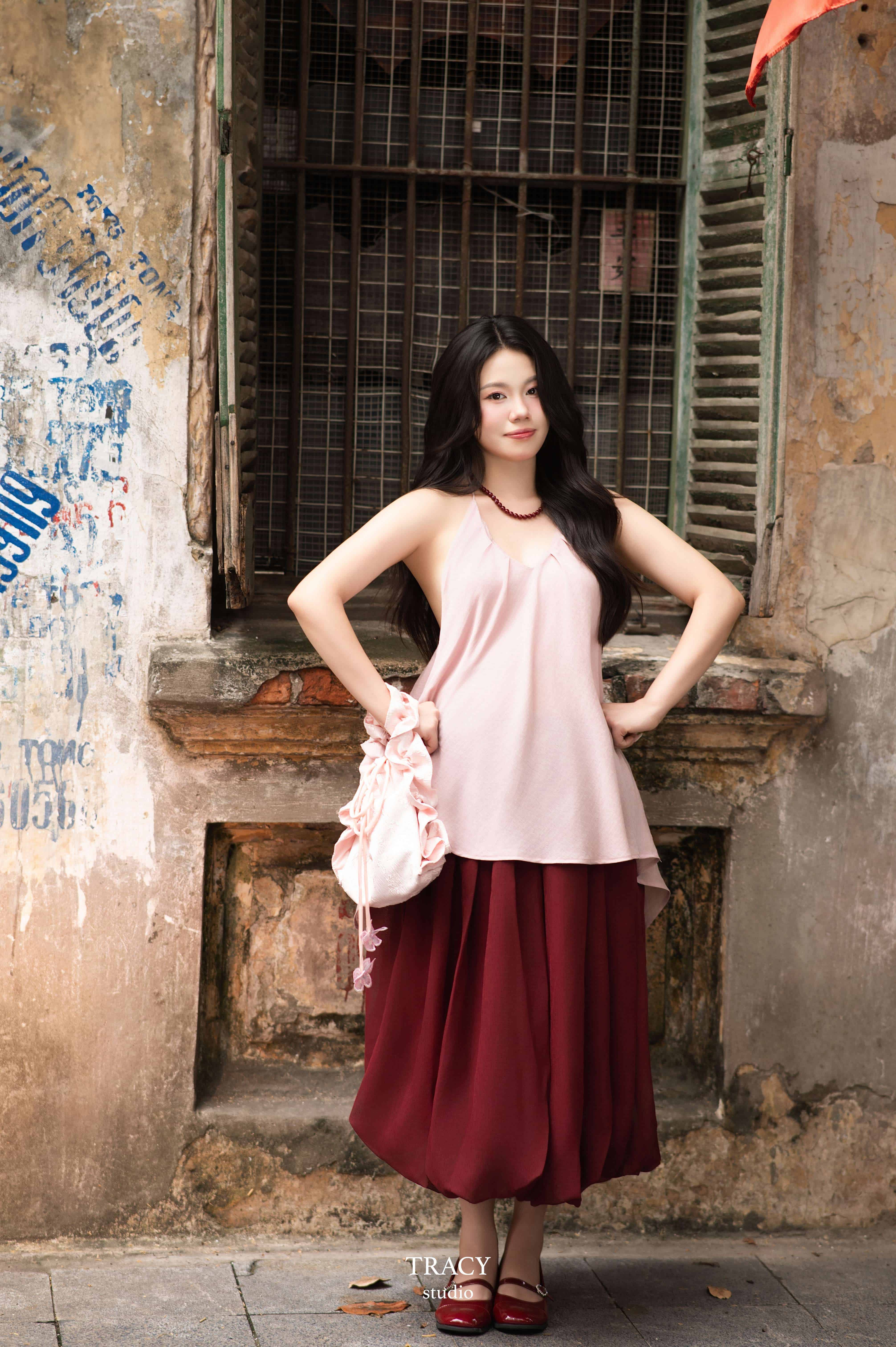 frontend/img/gallery/anh-tet-yem-ao-dai/tracy-studio-chup-ao-yem-kha-nhien (8).jpg